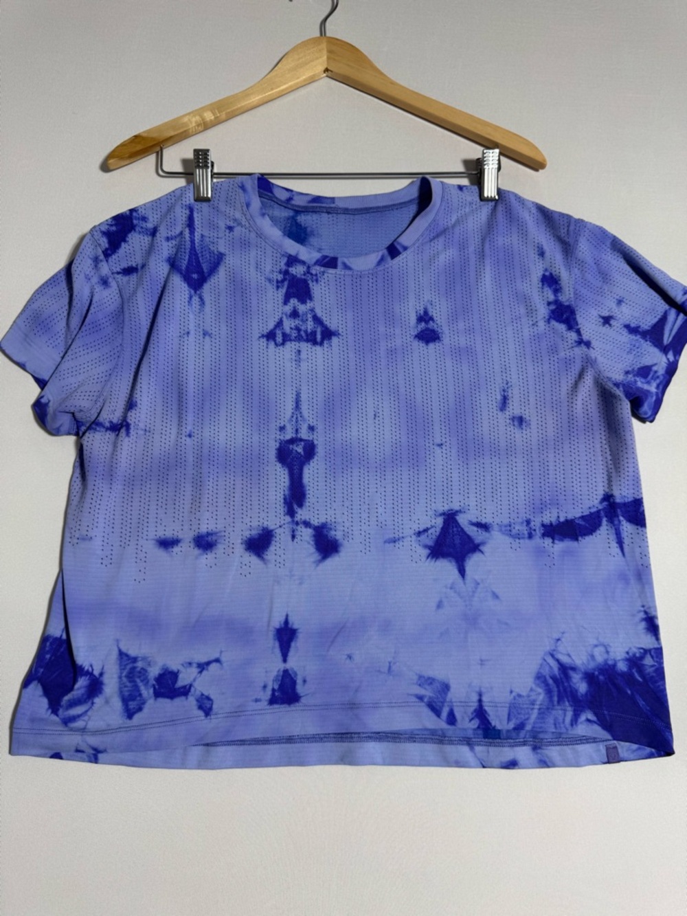 lululemon athletica Short Sleeve Tie-Dye Tee in Lavender and Royal Blue